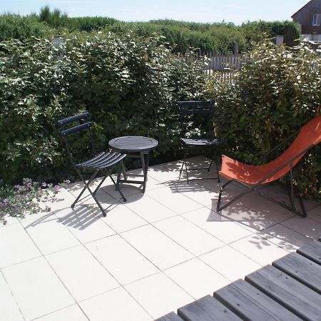 Wonderful Holiday Home In Audinghen With Garden Bagian luar foto