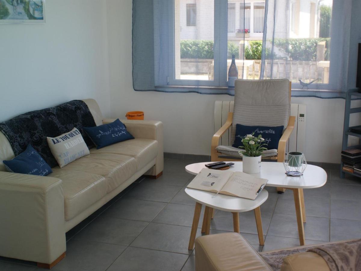 Wonderful Holiday Home In Audinghen With Garden Bagian luar foto