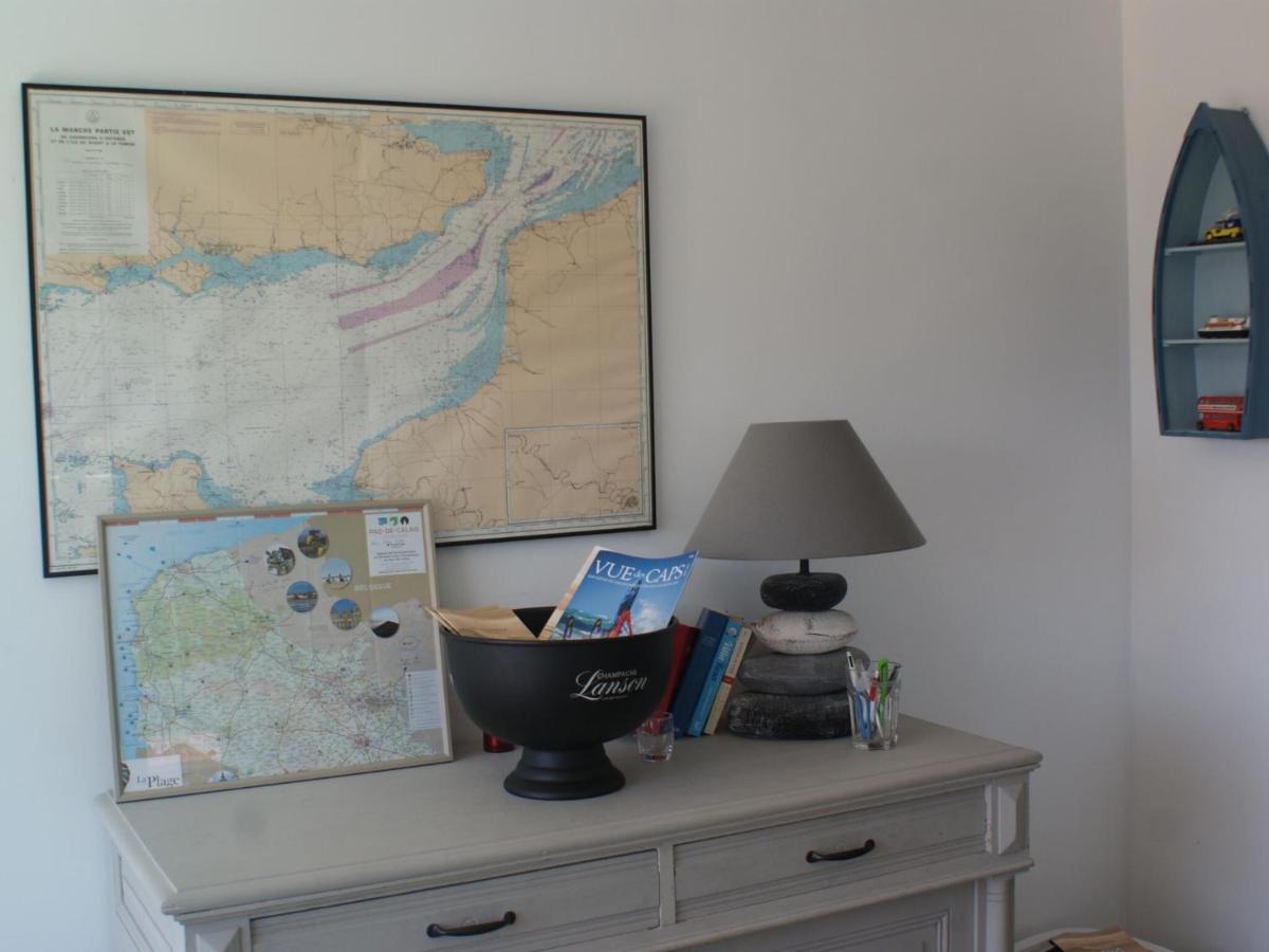 Wonderful Holiday Home In Audinghen With Garden Bagian luar foto